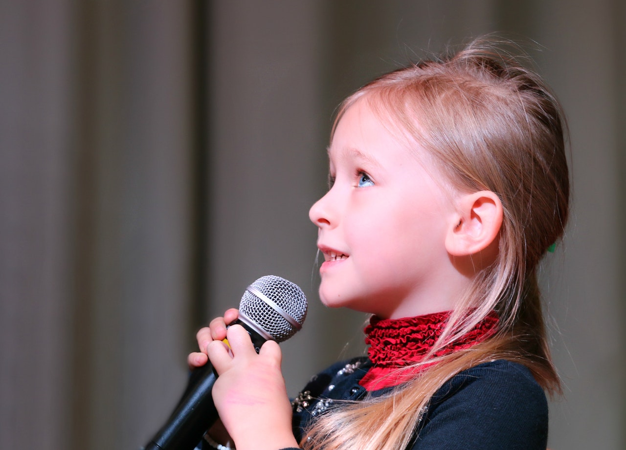 child singing