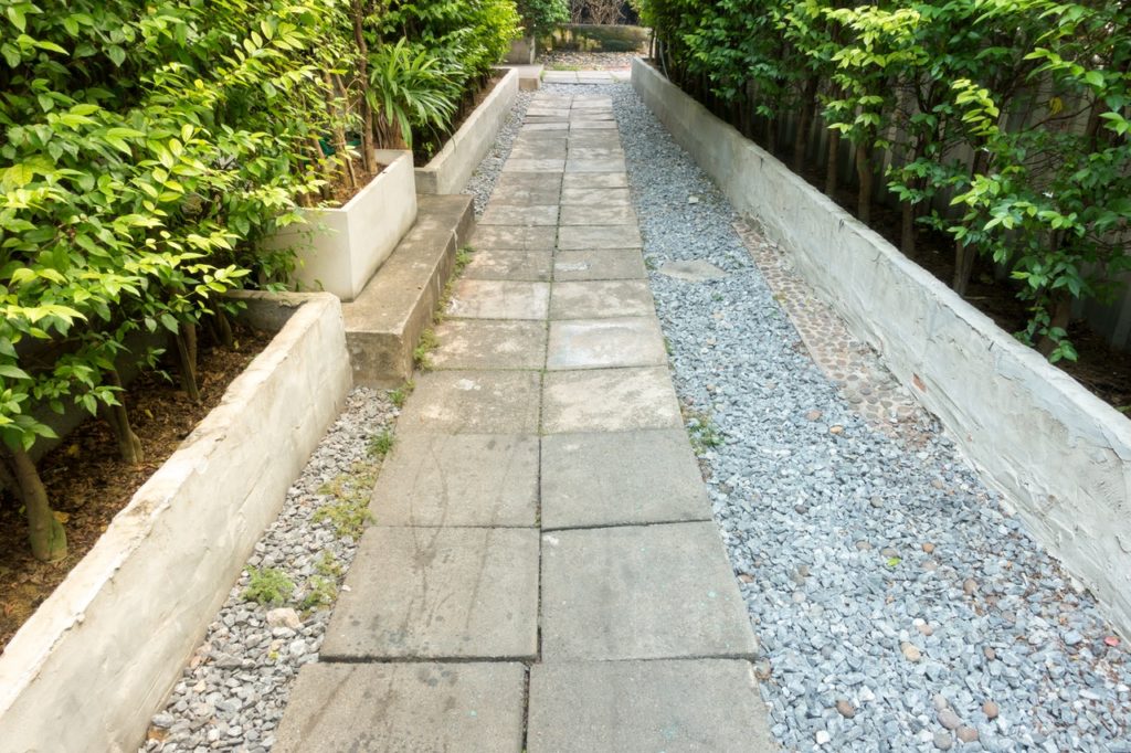 stone pathway landscaping