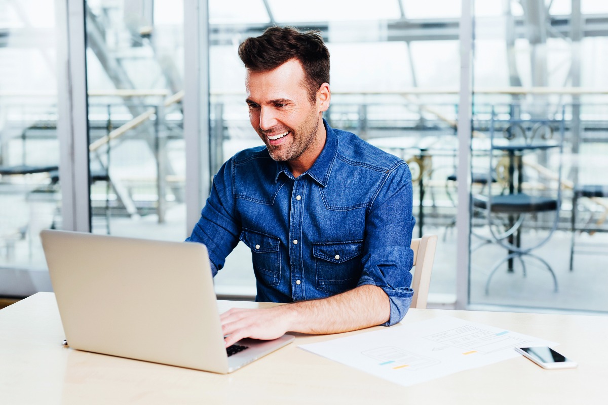 man with a laptop